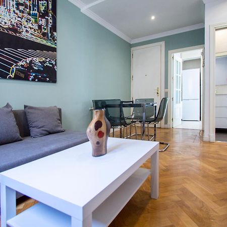 Apartamentos Dali Мадрид Экстерьер фото